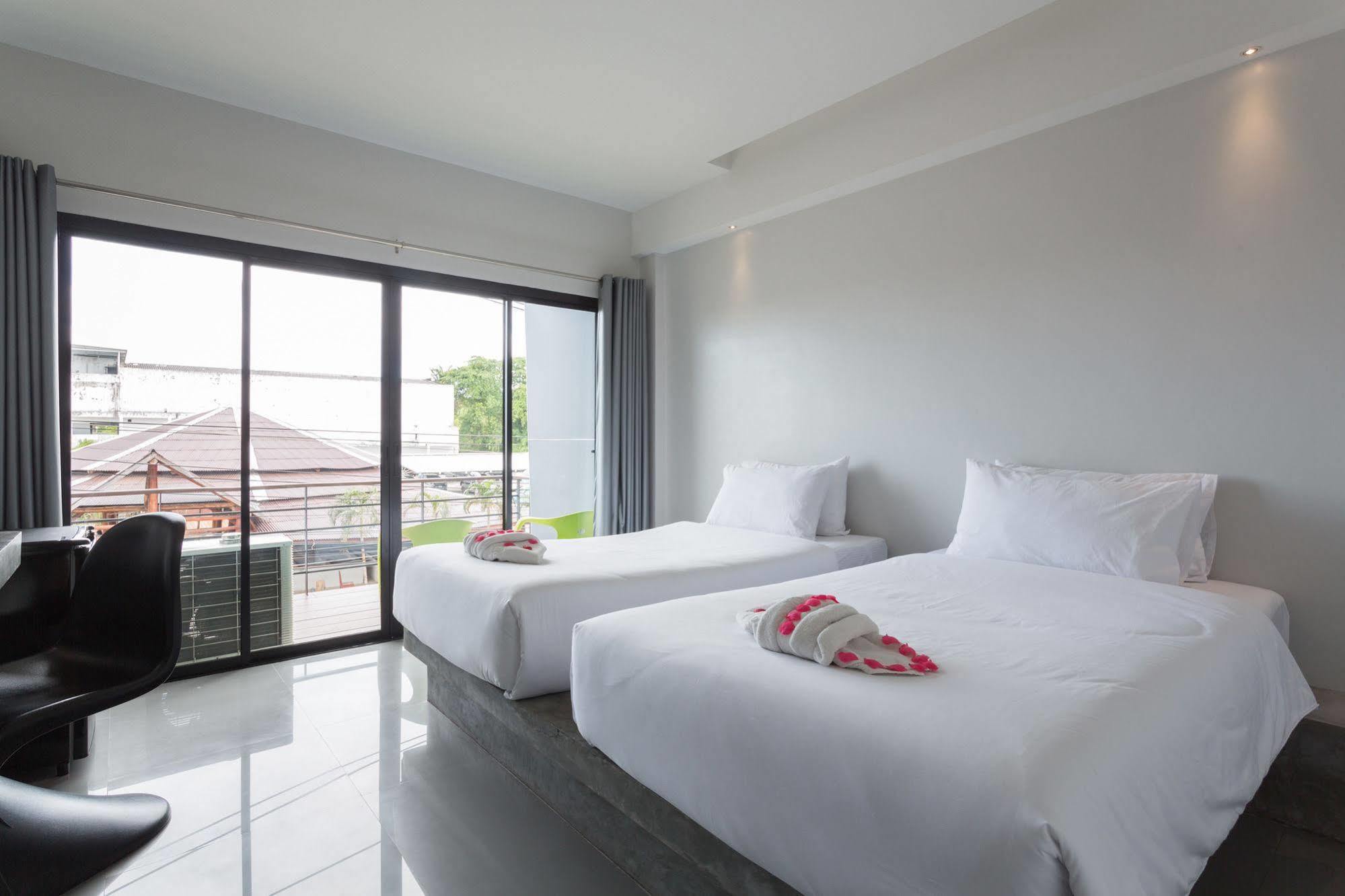 Riverside Hotel Krabi town Exterior foto